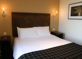 Eight Acres Hotel 3