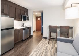 Holiday Inn Express & Suites MILTON by IHG 3