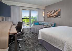 Comfort Inn & Suites Bethlehem Lehigh Valley Airport 5