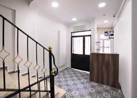 SEVEN ROSES APART HOTEL 2