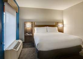 Holiday Inn Express & Suites I-95 CAPITOL BELTWAY-LARGO by IHG 5