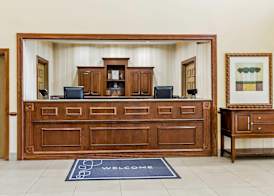 Country Inn & Suites by Radisson, Princeton, WV 2