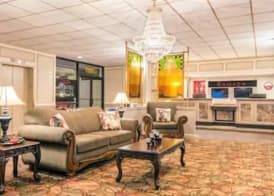 Ramada by Wyndham Paintsville Hotel & Conference Center 4