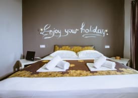 Gregory Comfort Hotel 3