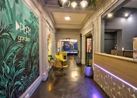 Play Hostel Garden 4