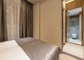 Dezman Luxury Center 4