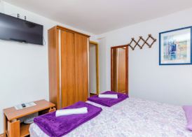 Apartments & Rooms Mihajica 4