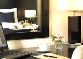 Horse & Jockey Hotel 4