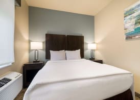 Best Western Golden Spike Inn & Suites 5
