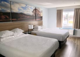 Days Inn & Suites by Wyndham Siler City 5