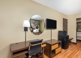 Super 8 by Wyndham Kingsport 5