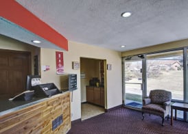 Econo Lodge Near Bluefield College 2