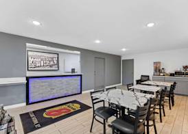 Super 8 by Wyndham Elizabethtown 4