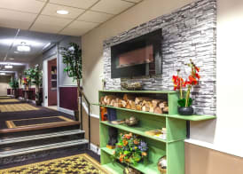 Ramada by Wyndham Jersey City 3