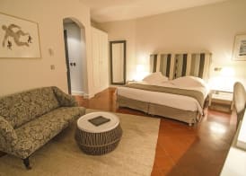 Hotel****Spa & Restaurant Cantemerle 2