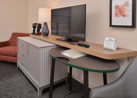 Holiday Inn & Suites RALEIGH-CARY (I-40 @WALNUT ST) by IHG 5