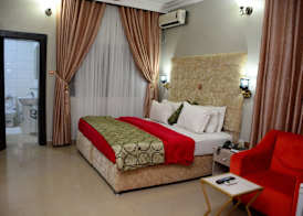 Jasmines Place and Suites 4
