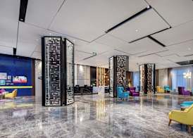 Hampton by Hilton Zhangjiajie Tianmen Mountain -Situated opposite the Tianmen Mountain Cable Car Station -Provide free airport shuttle service - English-speaking customer service 3