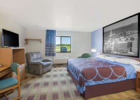 Super 8 by Wyndham Toledo 5