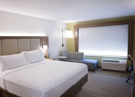 Holiday Inn Express & Suites GREENWOOD MALL by IHG 5