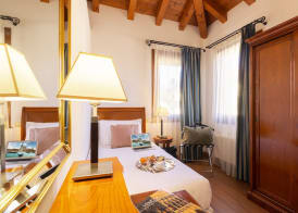 Hotel Venice Resort Airport 4