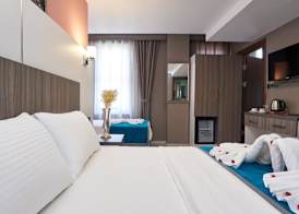 Renzo Hotel - Special Category 5