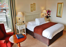 WatersEdge Hotel 3