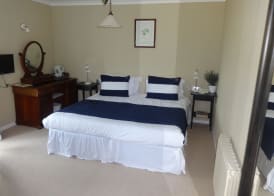 Les Douvres Hotel 4