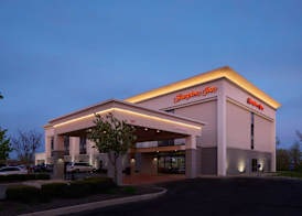 Hampton Inn Shelbyville 4