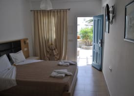 Petinaros Hotel 4