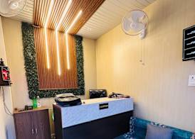 Hotel Airport Suites 3