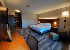 Holiday Inn Express Trincity by IHG 4