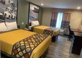 Super 8 by Wyndham Frankfort IN 3