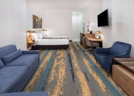 La Quinta Inn & Suites by Wyndham Pharr RGV Medical Center 4