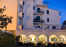Hotel La Pergola 3