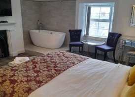 Schooner Hotel 3