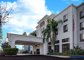 Hampton Inn & Suites Tulare 3