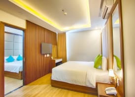 Pariat River Front Hotel 4