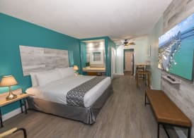 Suites on South Beach 4