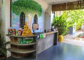 Green BOUTiQUE 3