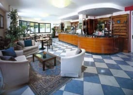 Hotel President 2