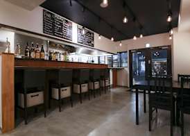 Roots Hostel 3