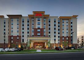 Hampton Inn & Suites Falls Church 2