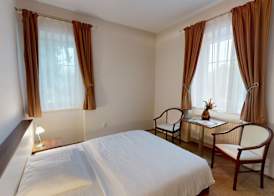 Klaudia's Hotel & Restaurant 2