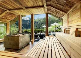 Hotel Berghof Crystal Spa & Sports 5