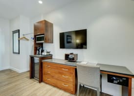 Strathcona Hotel 5