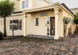 Pebble Beach Motor Inn 2