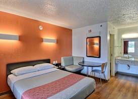 Motel 6 Tewksbury, MA - Boston 4