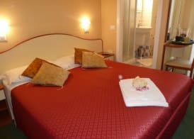 Hotel Crosal 5