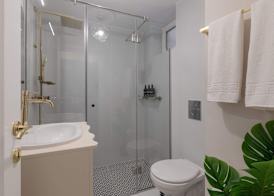 Maison Elysee - An Elegant Apartment in Piata Romana 4